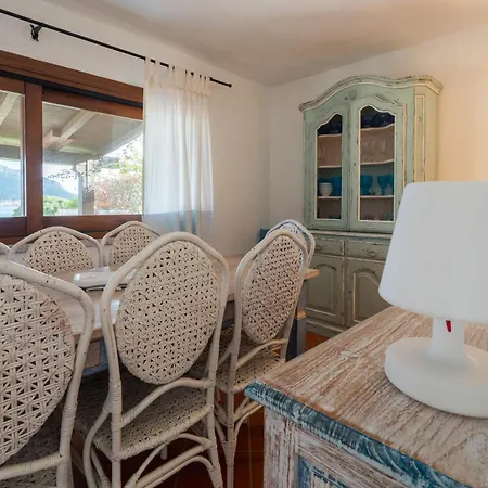 Baia Caddinas Fronte Mare Apartament *