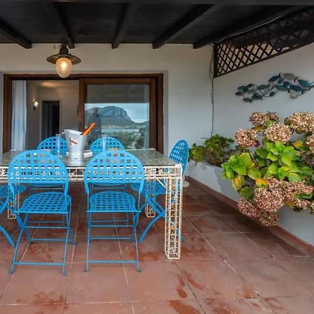 Apartament Baia Caddinas Fronte Mare