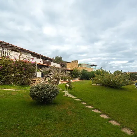Baia Caddinas Fronte Mare Apartament