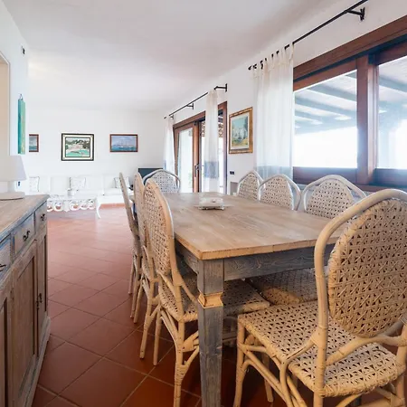 Apartmán Baia Caddinas Fronte Mare