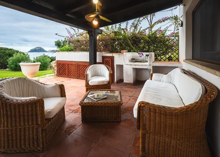 Baia Caddinas Fronte Mare Apartmán *